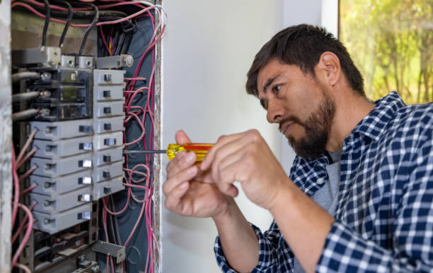 Best Commercial Electrician Services  in Shawnee, KS